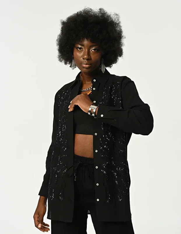 Women's Oversized Shirt with Embroidery and Appliqué